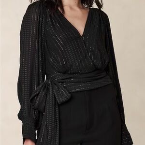 Banana Republic Size 8 top Olive green